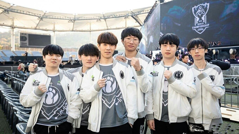 NIP.CEO爆料：V5本周已经向联盟官方提交申请 更改队名为NIP