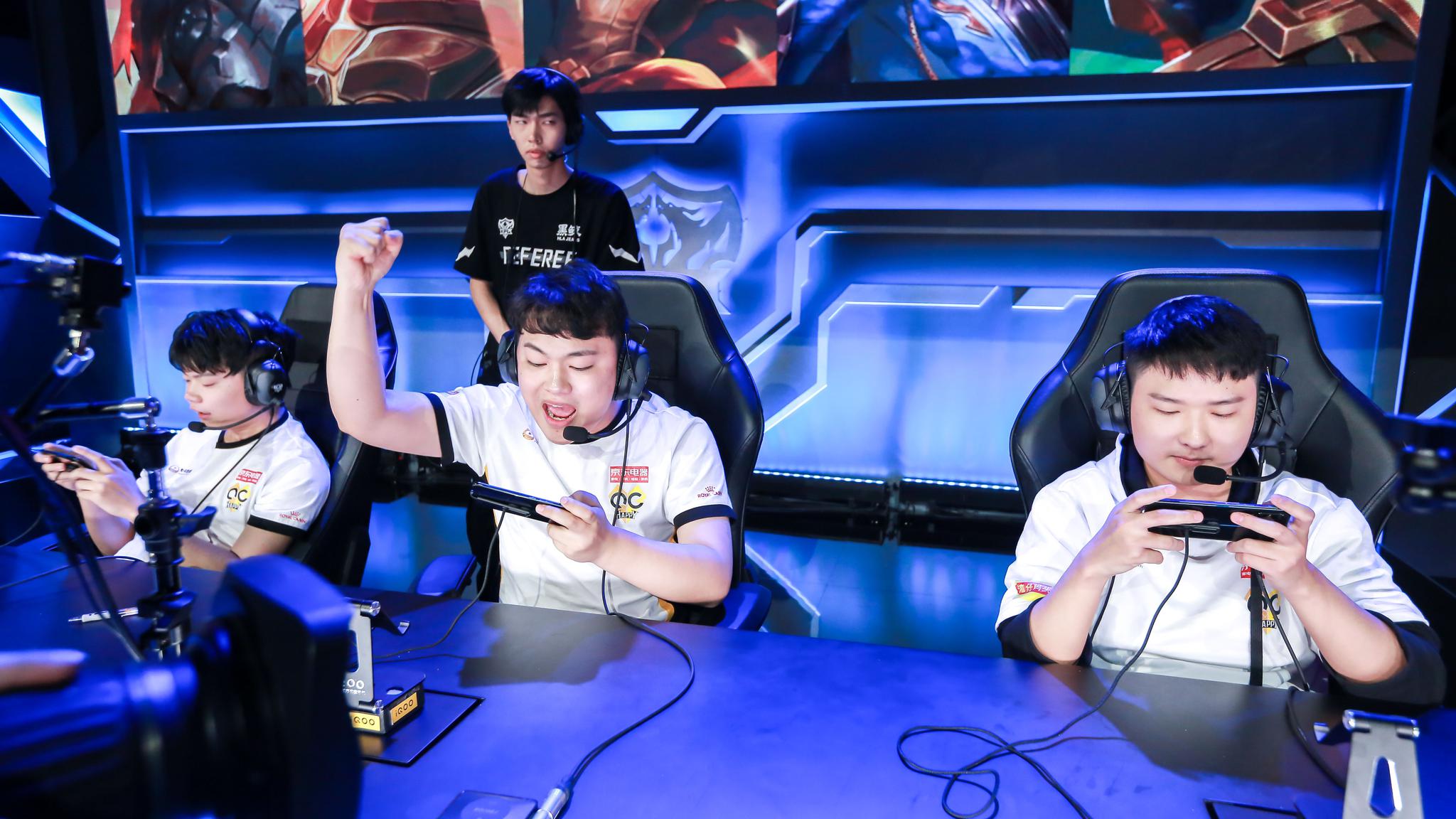 【战报】2021KPL春季赛常规赛第二轮W2D4，成都AG超玩会 3-0 佛山GK