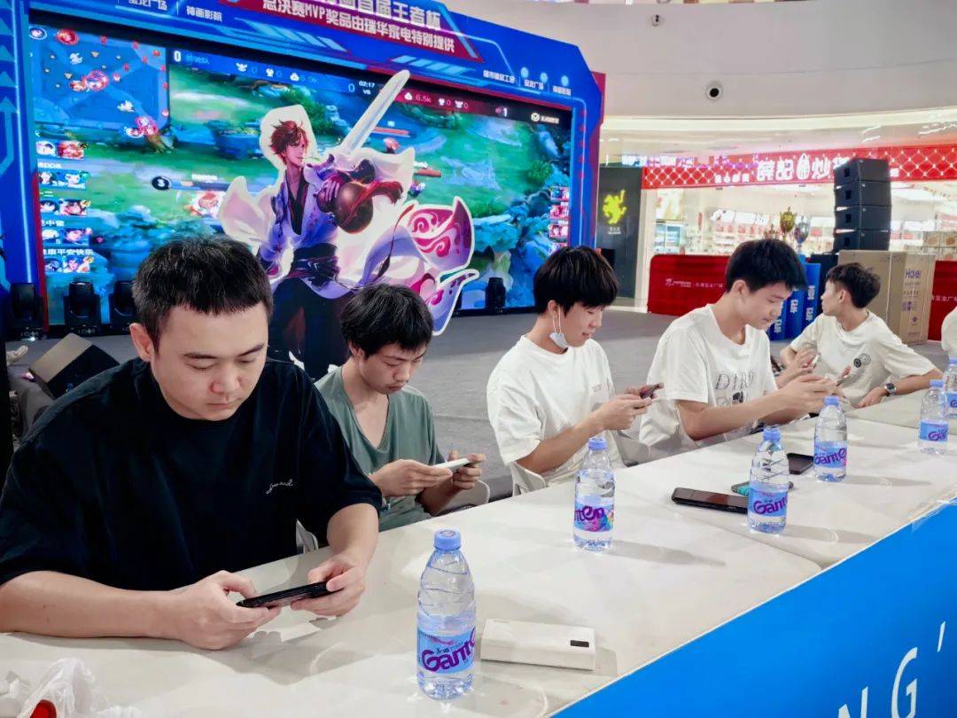 FaZe 在 ESL Pro League 第22赛季中淘汰了 Spirit，晋级半决赛