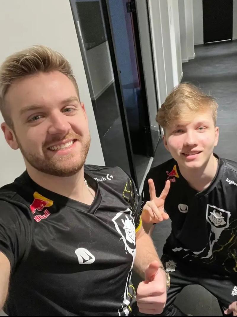 里程碑：Yagao解锁LPL联赛生涯4000次助攻成就！