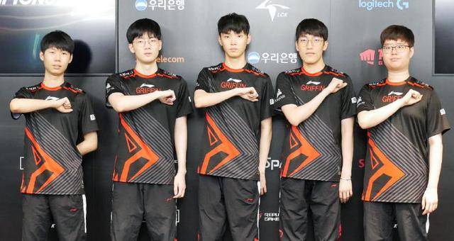 Astralis 在 PGL Cluj-Napoca 2025 的第三名比赛中击败了 FaZe