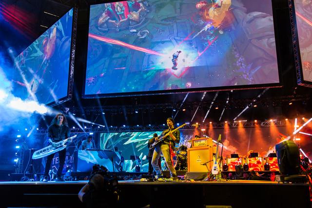 网友爆料：OMG上单Cube疑似要跑路去做陪玩？